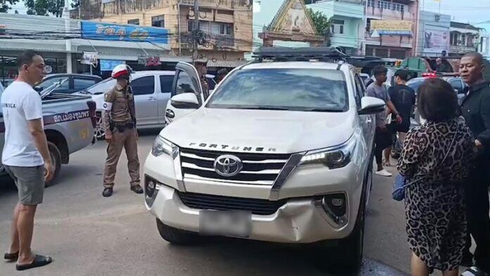 Триггер-нометрия: Водитель сонгтао выходит из себя в тайском дорожном конфликте