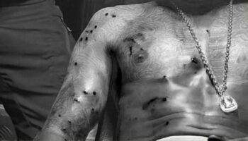 Человек, застреленный в ножевом конфликте в Накхон-Си-Тхаммарате, идет невозмутимо