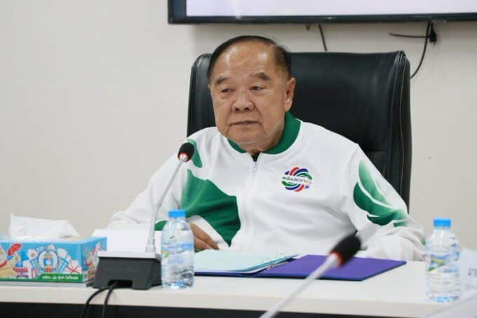 Экс-красавица Таиланда обвиняет депутата в подозрительном переводе 120 тыс. бат