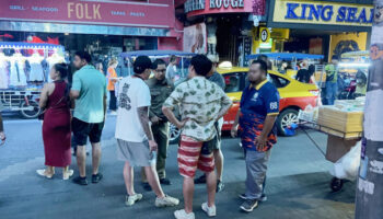 Японский турист предупреждает о попытке кражи на пешеходной улице Паттайи