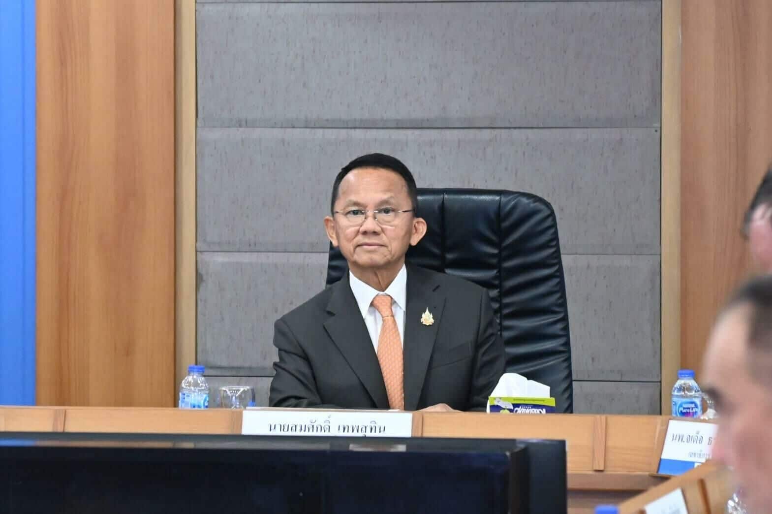 NHSO нанимает 18 000 помощников для зависимых пациентов в Таиланде