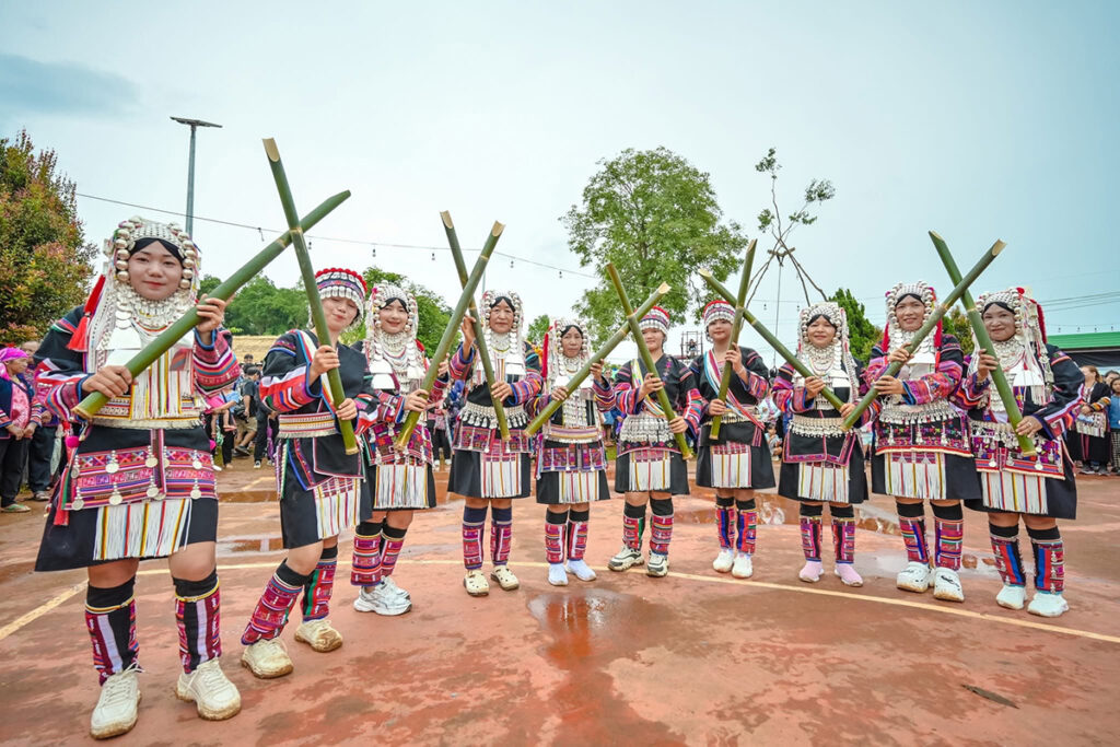 Акха Свинг Фестиваль 2025 Празднует Традиции Горных Племен в Чианг Рае