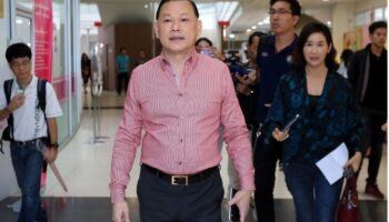 Бангкокский суд приговорил Чувита к тюремному заключению за клевету, предоставил залог по апелляции