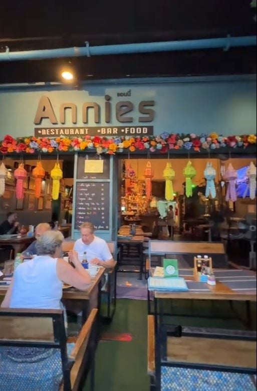 Британка в Таиланде восхищается эпическим английским ростбифом (видео)