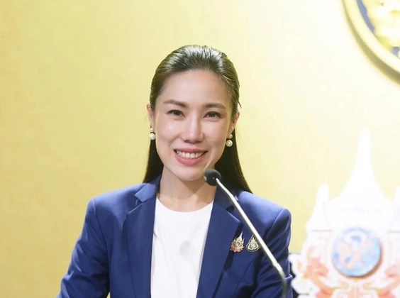 Выходные по случаю Дня матери способствуют экономике с доходом в 13,75 миллиарда бат