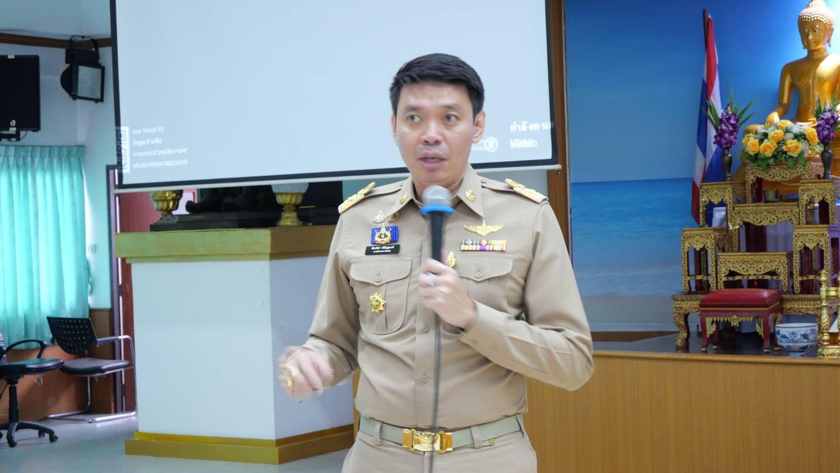 Глава Банг Ламунга предупреждает деревенских боссов навести порядок