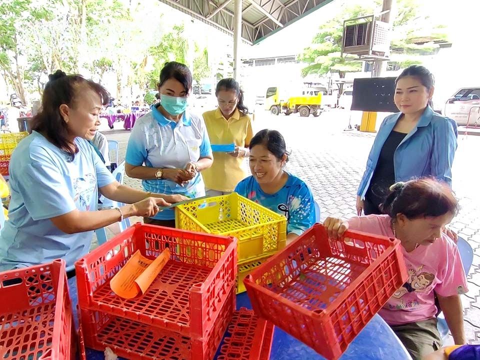Жители Паттайи превращают мусор в сокровища на мастер-классе по DIY