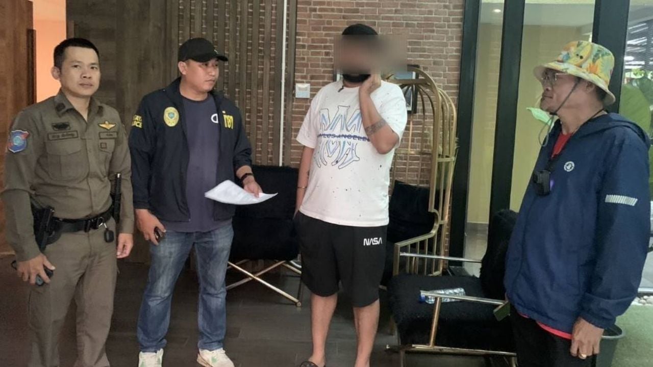 Индийца арестовали за поддельный банковский перевод на сумму 90,000 бат на улице Уокинг-стрит в Паттайе