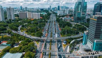 Индонезия смягчает правила импорта для 10 ключевых товаров, чтобы увеличить торговлю и инвестиции