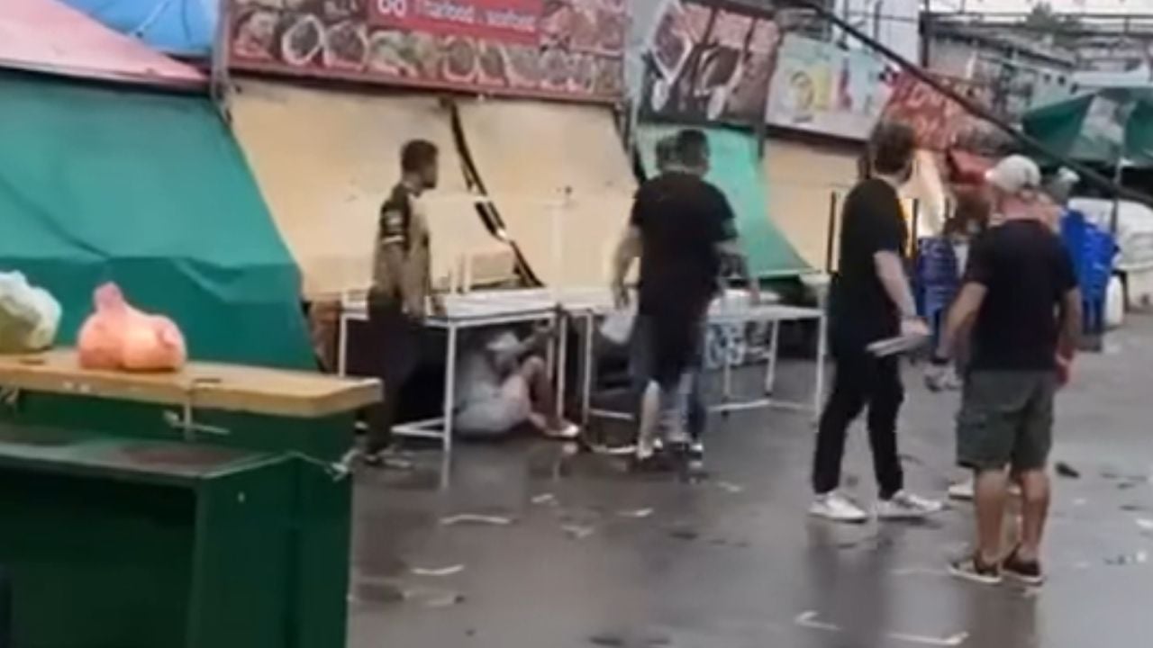 Иностранцы снимали, как гонятся за тайцем и избивают его на Пхукете