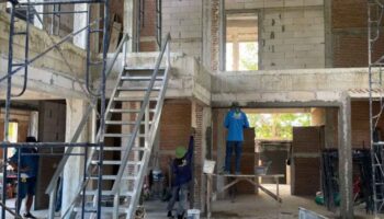 Камбоджийские рабочие покидают Таиланд на фоне угроз гражданству и собственности