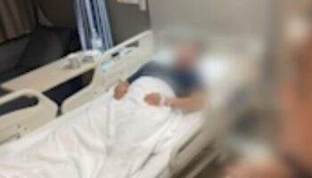 Китайско-камбоджийца атаковали за поедание краба соседа