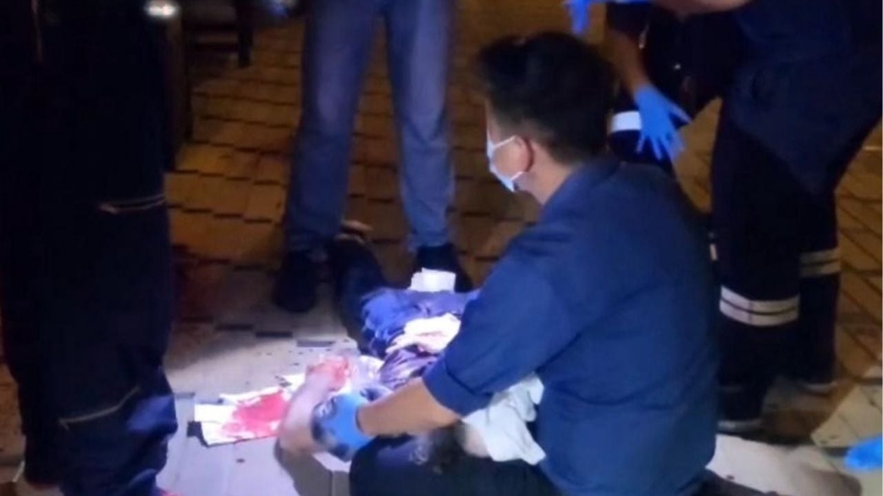 Кровавая неразбериха: Британец порезал себе шею и запястья в отеле Паттайи