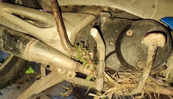 Лаосец выживает после horrific motorcycle accident в Чачоенсао