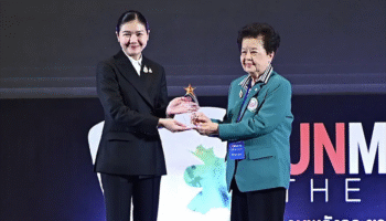 Министр Джирапорн удостоен звания «Защитник тайских детей от электронных сигарет» на фоне национальных усилий по борьбе с этой проблемой