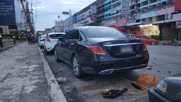 Многоместное столкновение недалеко от университета Патум Тхани оставило одного раненого