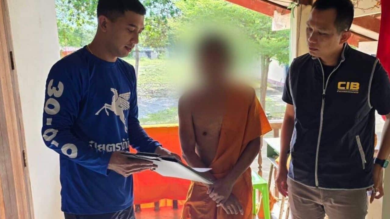 Монах арестован в Чантабури за мошенничество с колл-центром в Пойпете