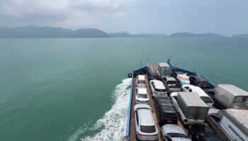 Операторы туризма на Кох Чанге сталкиваются с последствиями пограничного конфликта