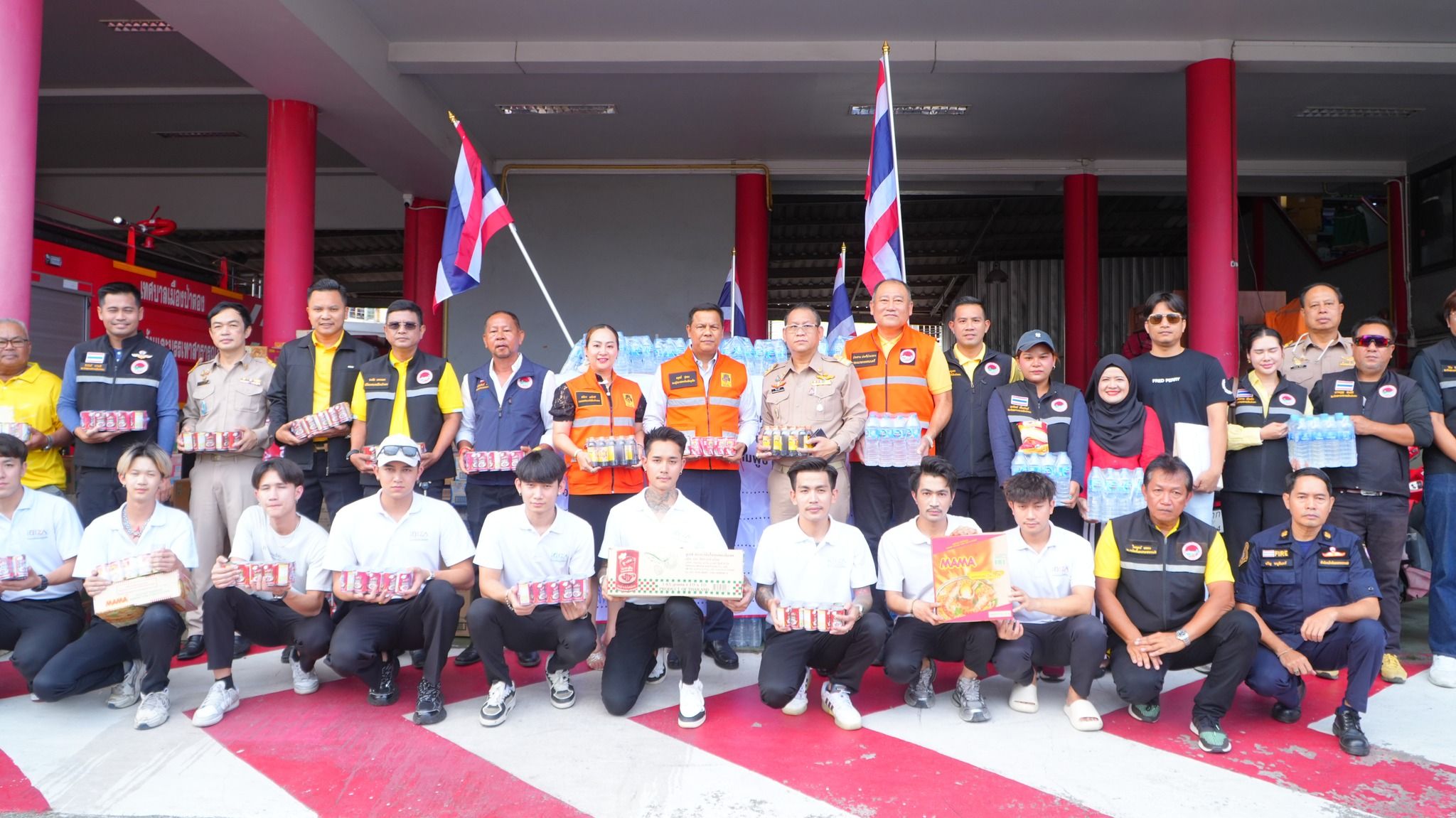 Патонг объединяется для поддержки войск на тайской границе