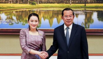 Паэтонгтарн защищает стратегию переговоров в утечке разговора