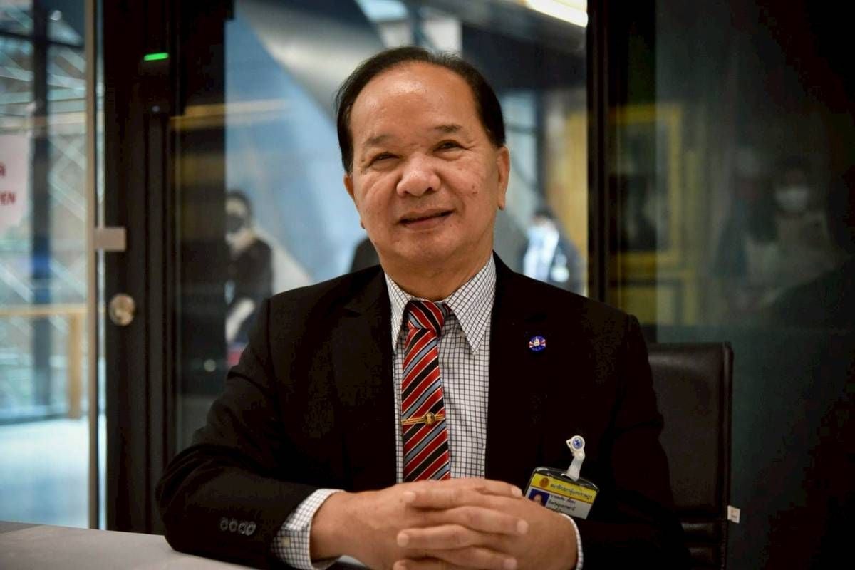 Паэтонгтарн пропустит судебное решение, ждет у Дома правительства