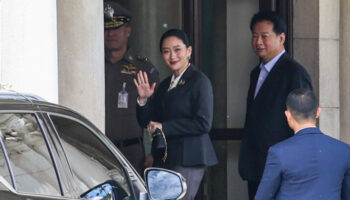 Паэтонгтарн снят с должности из-за утечки звонка Хун Сена