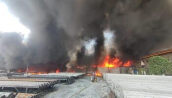 Пожар на заводе по переработке пластика в Чачоенгсао вызывает опасения по поводу безопасности