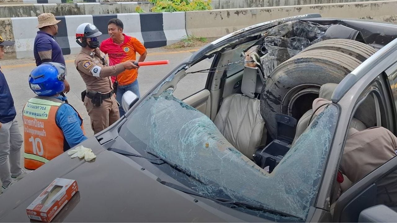 Покатившееся колесо грузовика на дороге Патум Тани оставило тайскую медсестру бороться за жизнь