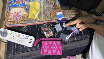 Полиция Хонгкена провела рейд в караоке-баре, 23 человека сдали положительные тесты на наркотики