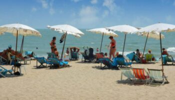 Пхетчабури рассматривает продажу алкоголя в буддийские дни для стимулирования туризма