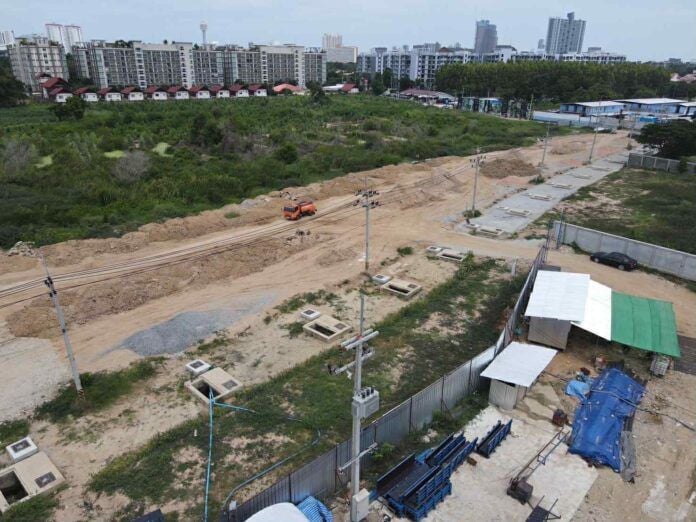 Разъяренные жители Паттайи осуждают 4-летний кошмар дорожных работ