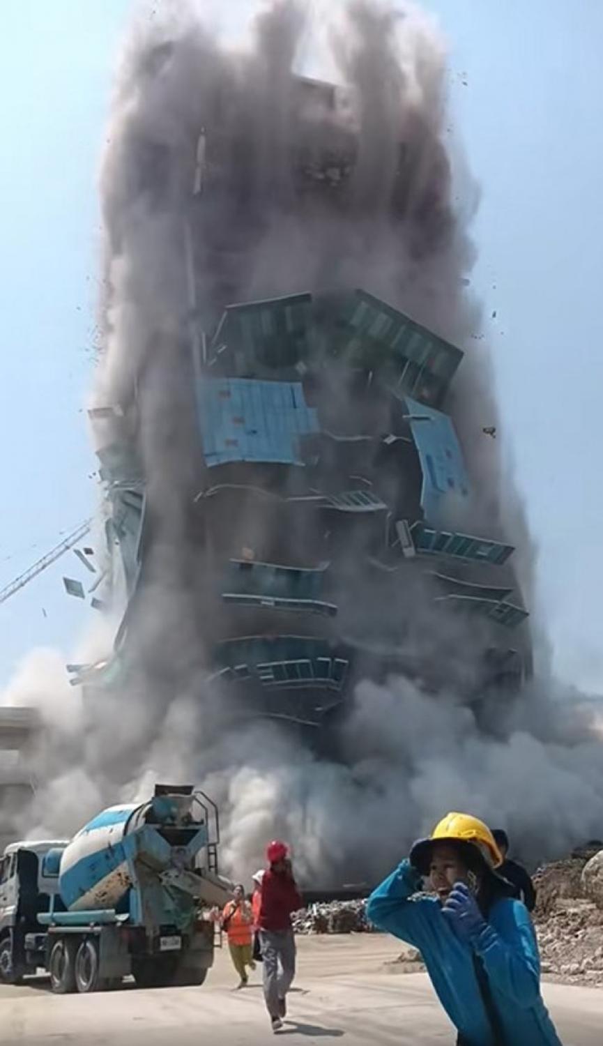 САО подвергся насмешкам после награды за 'прозрачность'