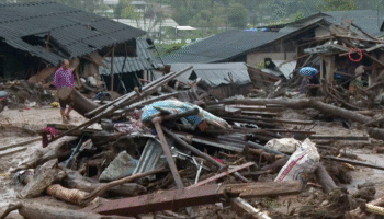 Селевой оползень в Бан Пан Унг, Чиангмай убил 4 человек, 5 все еще отсутствуют