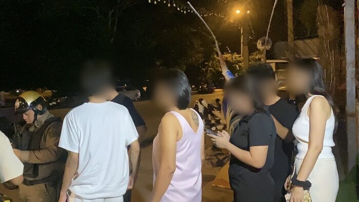 Семейная вылазка закончилась насилием с стрельбой на пляже Джомтьен