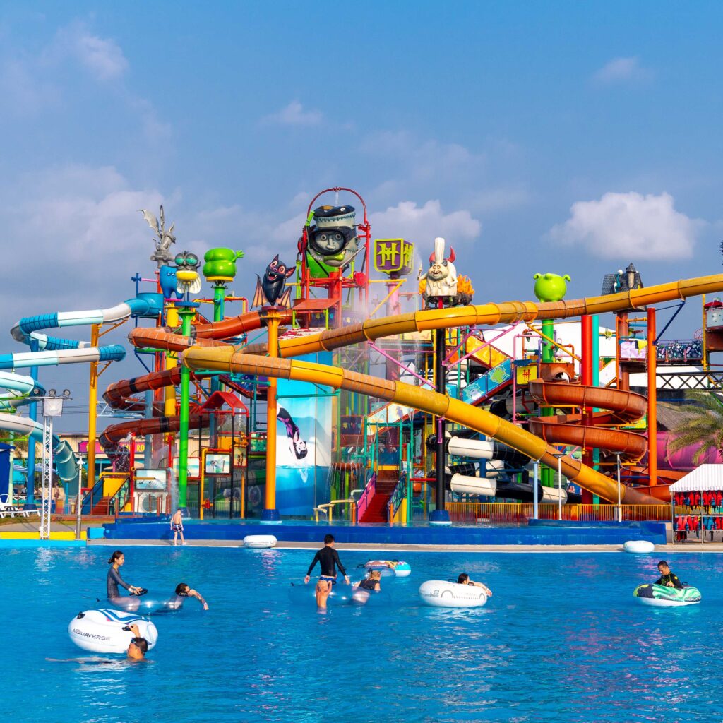 Сигналить, смеяться, повторять. Тематические парки Таиланда оставят вас без дыхания