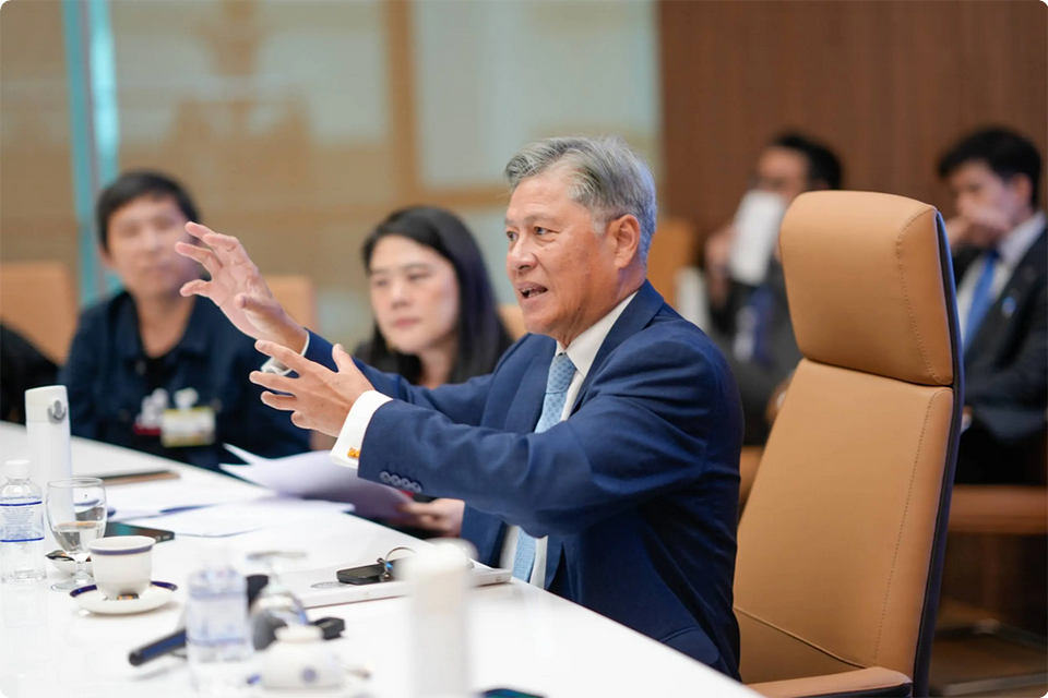 Таиланд оказывает давление на Камбоджу по вопросу противопехотных мин, призывая к совместной очистке и сотрудничеству наблюдателей