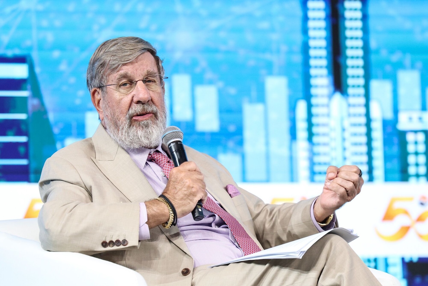 Тайкун гостиничного бизнеса призывает к срочному завершению пограничного спора