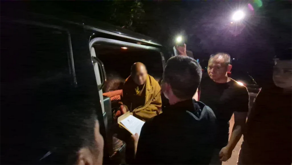 Тайский аббат и паранормальный инфлюенсер арестованы за мошенничество с пожертвованиями в храм.