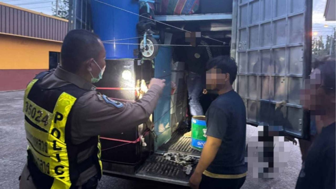 Тайский водительCaught smuggling Cambodians near border for 1,500 baht