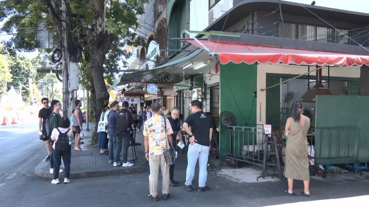 Тайский шеф-повар с мишленовской звездой Джей Фа был оштрафован за неясное ценообразование на омлет с крабом