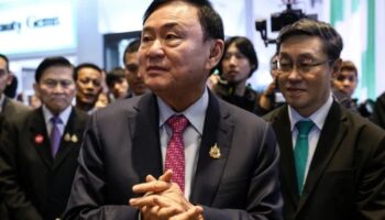 Таксин выступает за высокий налог на электромобили, чтобы защитить автомобильную промышленность Таиланда