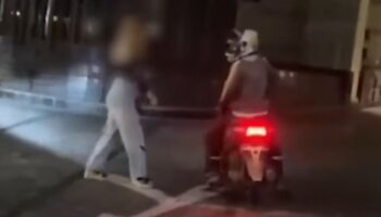 Таксист в Бангкоке пытается сбить пассажира за жалобу на безопасность