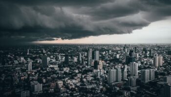 Тропический шторм Кадзики принесет сильные дожди в 55 провинциях