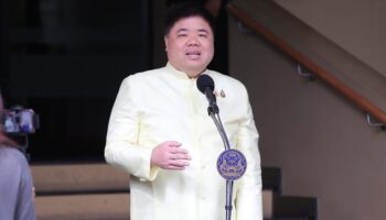 У prisoners и soldiers глаз на fixing Thailand labour crisis