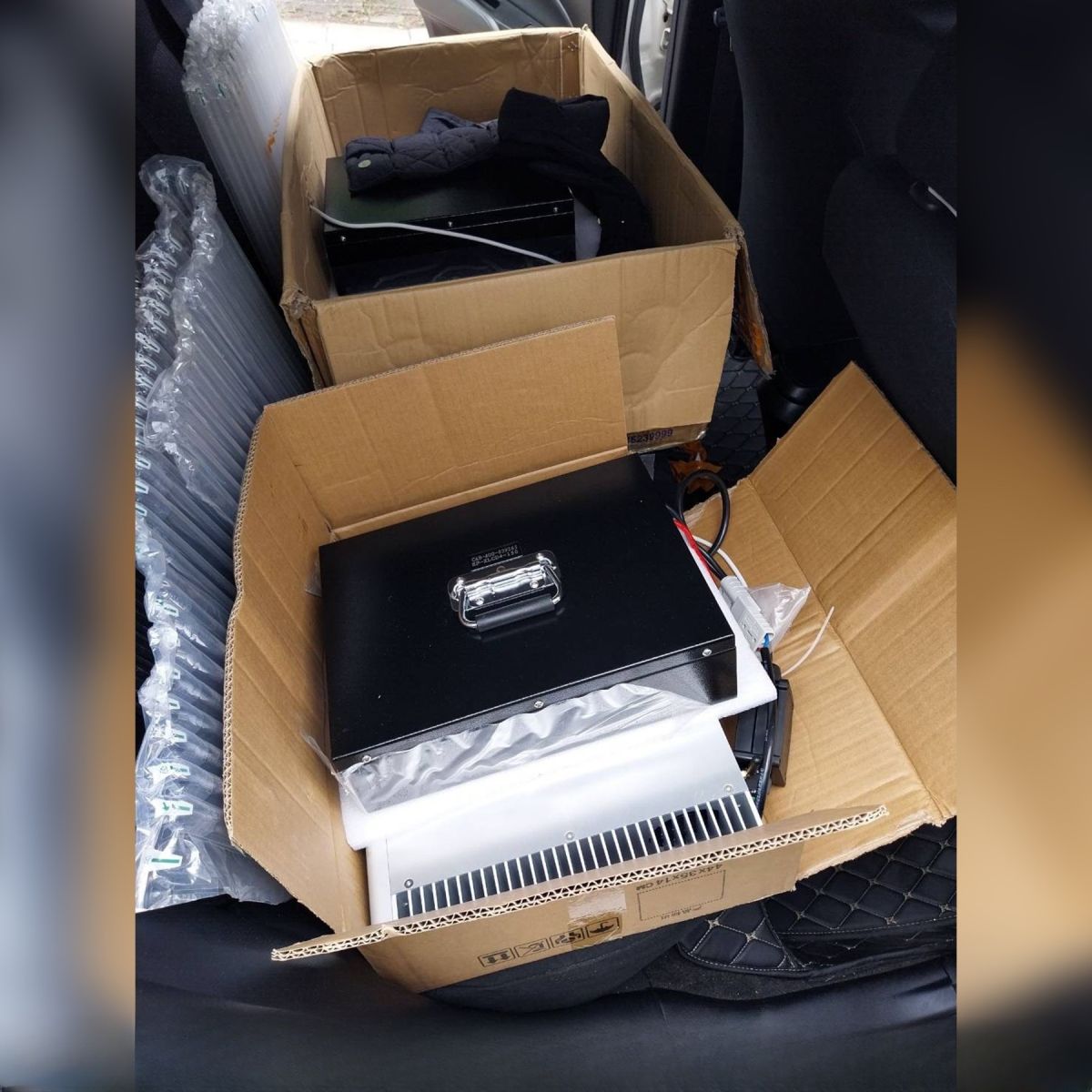 Фальшивая башня, настоящая афера: корейца арестовали в Бангкоке по делу о мошенничестве через SMS