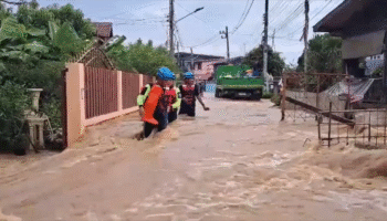 Шторм Кадзики вызывает внезапные наводнения, шоссе 108 отрезано на севере Таиланда