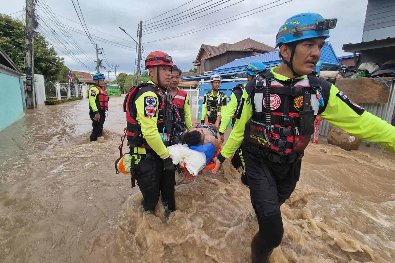Штормовое наводнение реки Йом затопило Сукхотаи