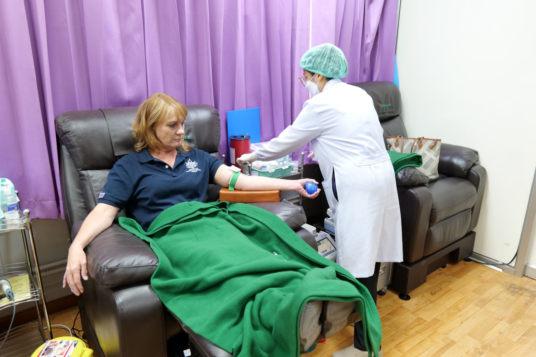 Экспаты Пхукета объединяются для спасительной акции по донорству крови