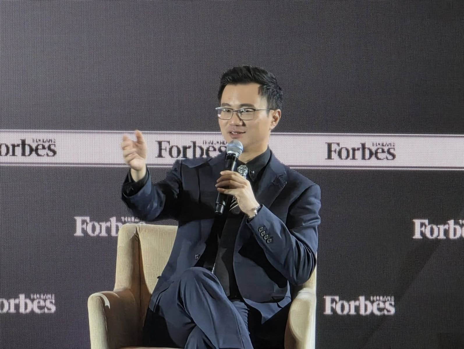 Trip.com пропагандирует будущее ИИ на форуме Forbes Thailand