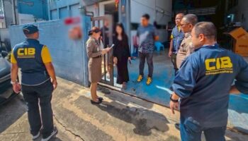 3 тайца арестованы за незаконное страхование автомобилей, приведшее к убыткам в 30 миллионов бат